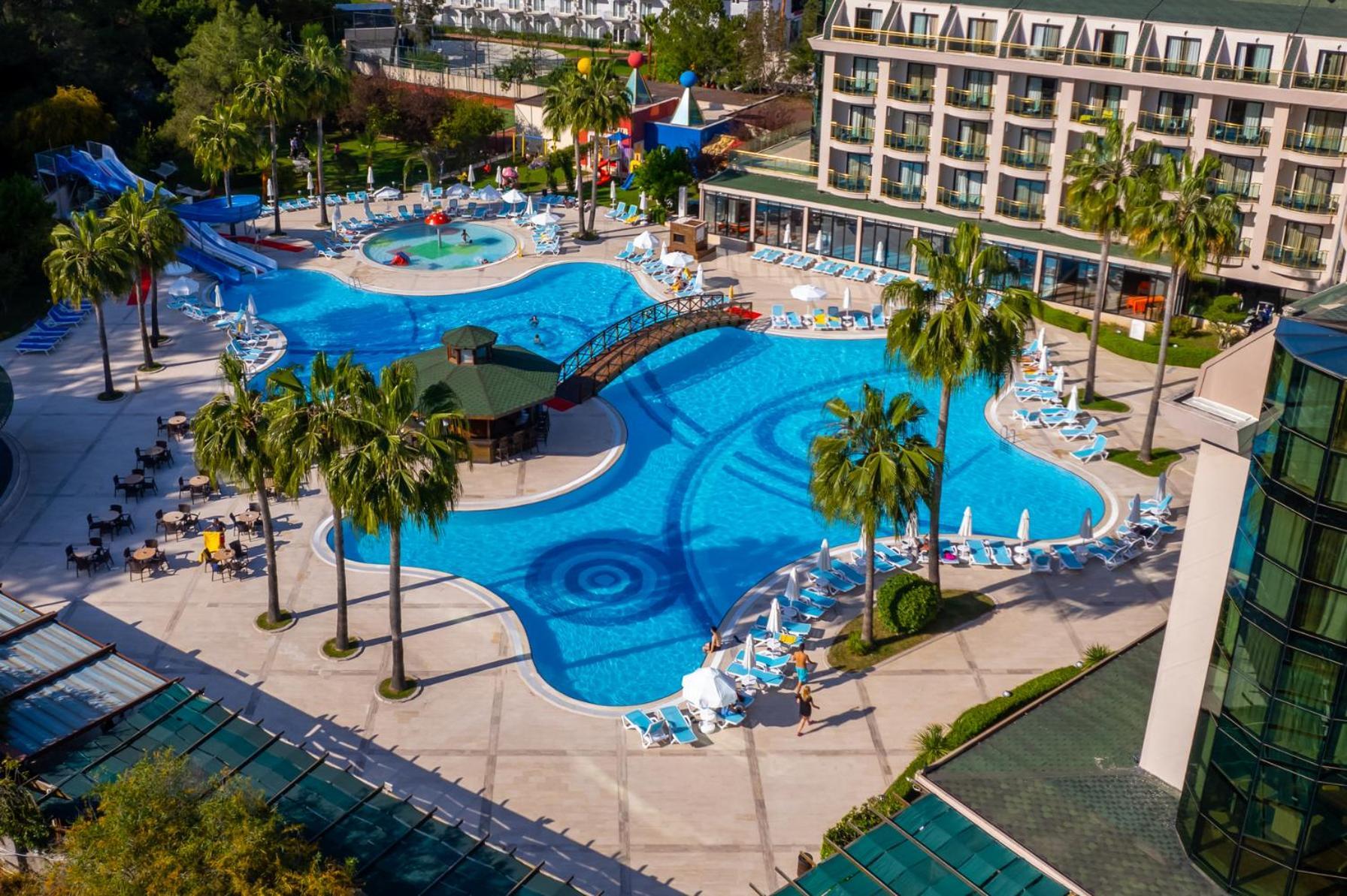 Semesteranläggning (resort) Eldar 4*
